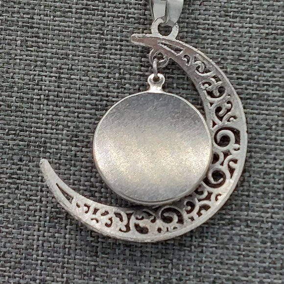 Necklace Moon and Sunset Pendant Silver Toned Decorative Link Chain 18" + 2" Ext - Picture 5 of 8
